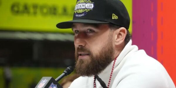 Travis Kelce tight end in Super Bowl 2025
